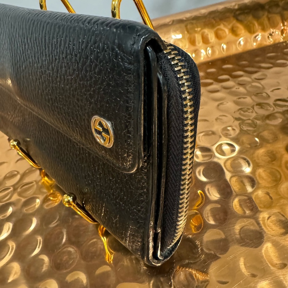 Authentic Gucci Black Leather Interlocking G Zip … - image 2